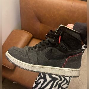 Like new Nike high top sneakers